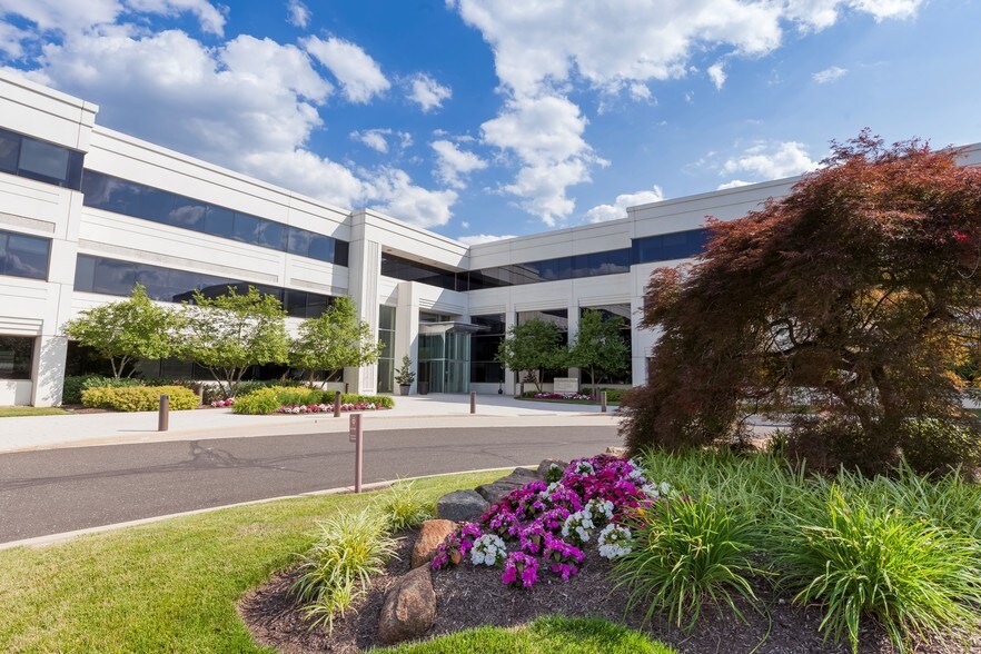 More Photos Of 100 Witmer Rd, Horsham Township Office For Lease