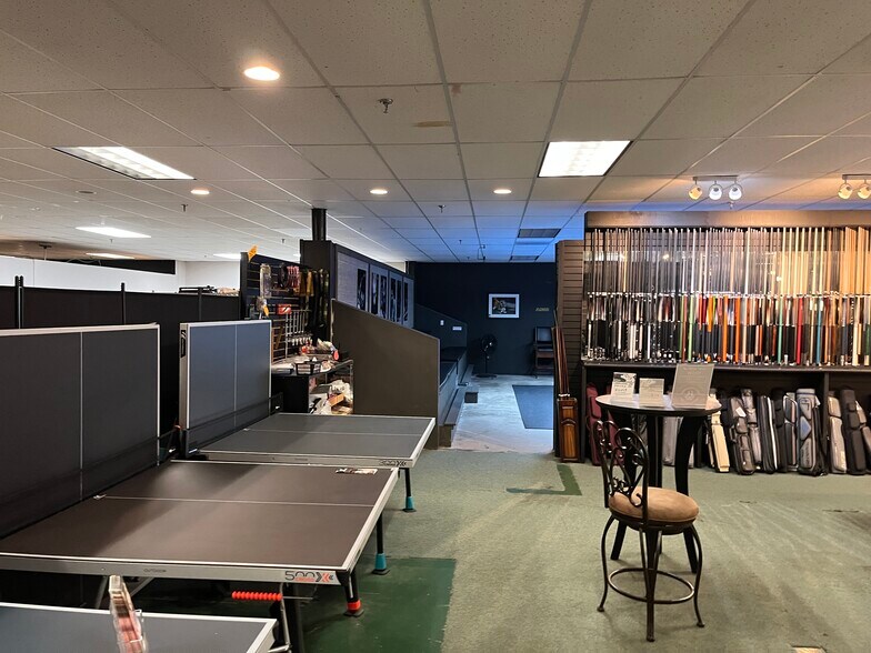 More Photos Of 5585 University Blvd W, Jacksonville Storefront Retail Office For Sale