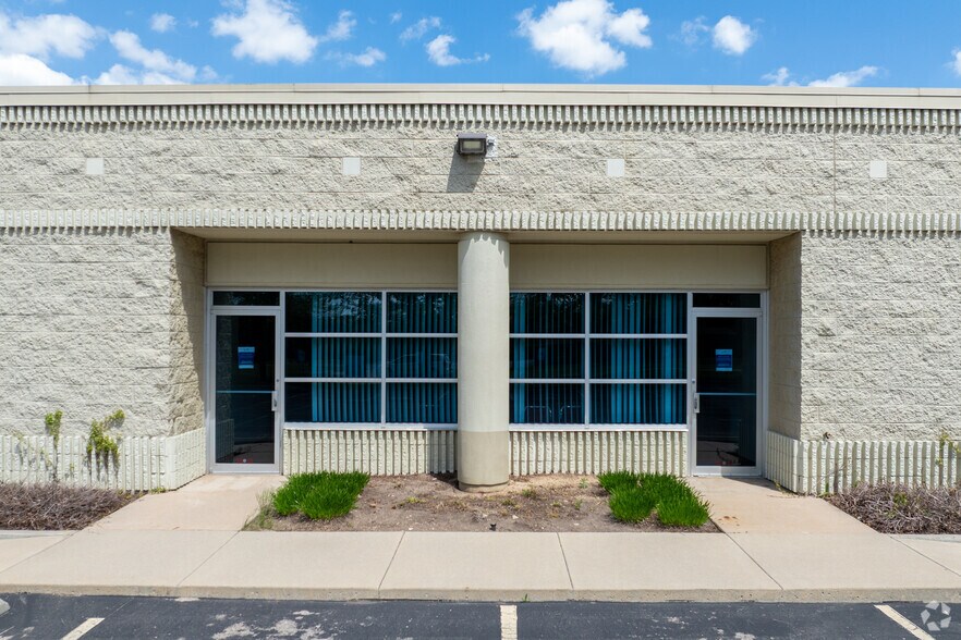 More Photos Of 9942 N Alpine Rd, Machesney Park Light Distribution For Lease