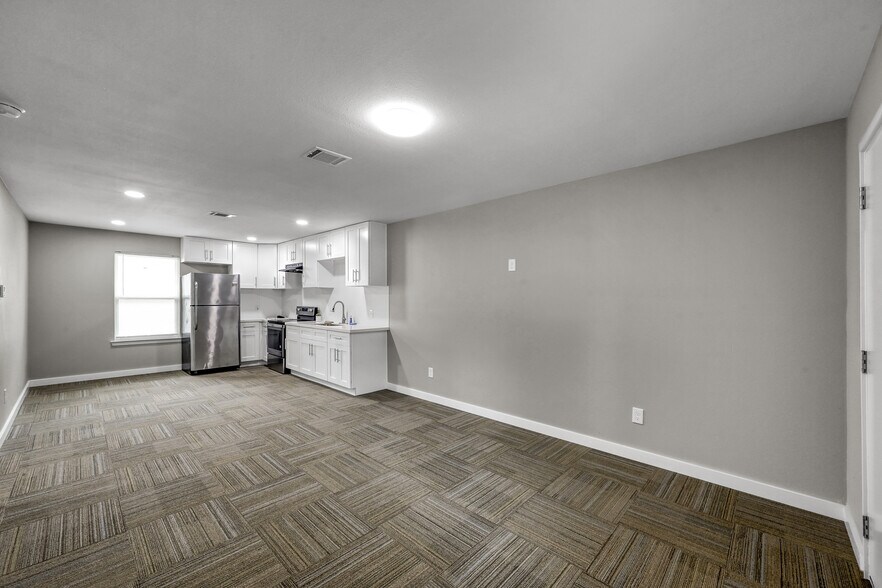 More Photos Of 2426 Crockett Martin Rd, Conroe Multifamily For Sale