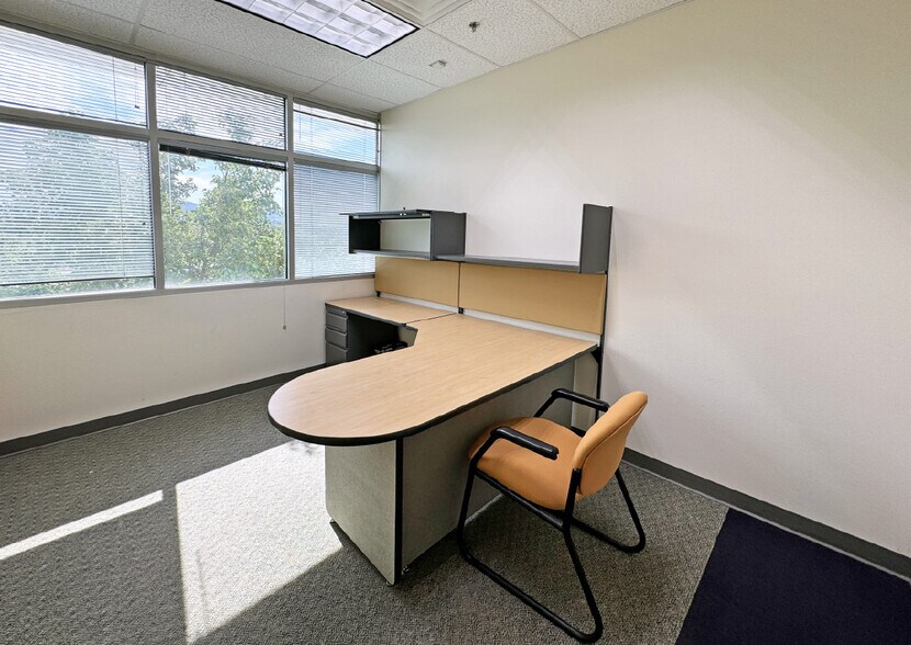 More Photos Of 10421 Research Rd SE, Albuquerque Industrial For Lease