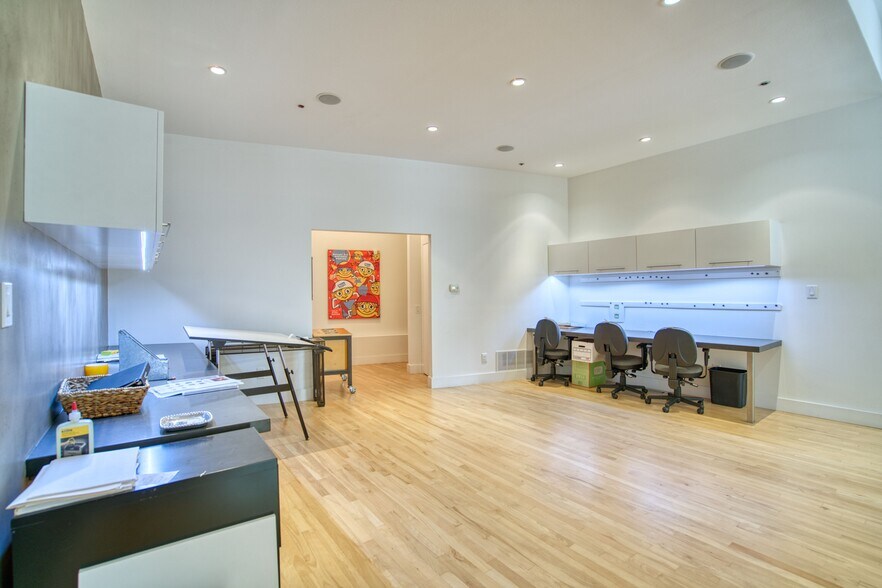 More Photos Of 1114 Neon Forest Cir, Longmont Storefront Retail Residential For Sale