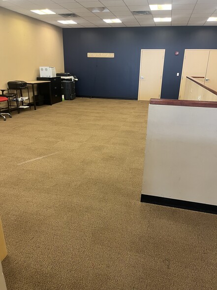 More Photos Of 800-808 W 87th St, Chicago General Retail For Lease