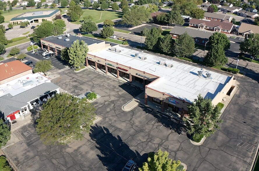 More Photos Of 1290 Main St, Windsor Storefront For Lease