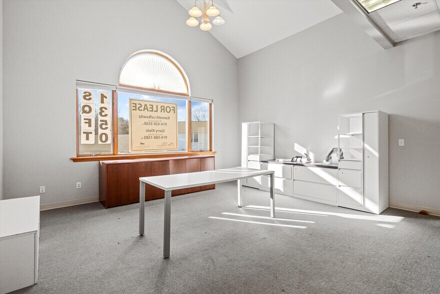 More Photos Of 24 Old Albany Post Rd, Croton-on-Hudson Medical For Lease