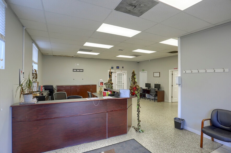 More Photos Of 1180 S Cameron St, Harrisburg Light Manufacturing For Lease