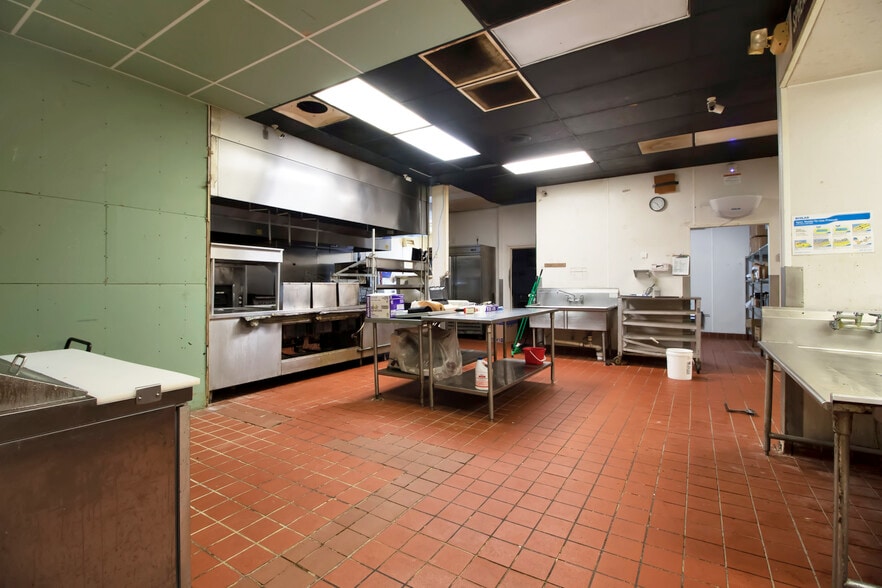More Photos Of 1152 Tamiami Trl, Port Charlotte Restaurant For Sale
