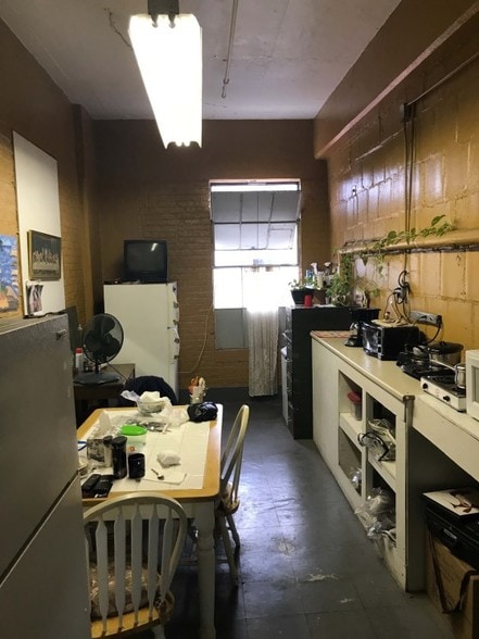More Photos Of 1012-1022 Grand St, Hoboken Warehouse For Lease