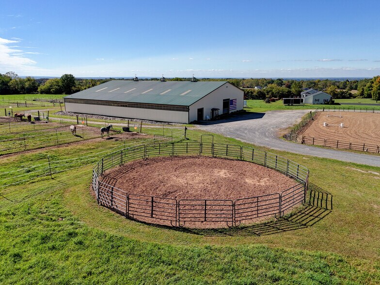 More Photos Of 1262 Fitzpatrick Rd, Auburn Specialty For Sale