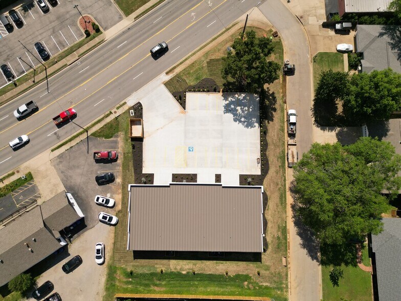 More Photos Of 3215 Old Greenwood Rd, Fort Smith Office For Sale
