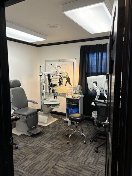 More Photos Of 2204 Crestmoor Rd, Nashville Medical For Lease