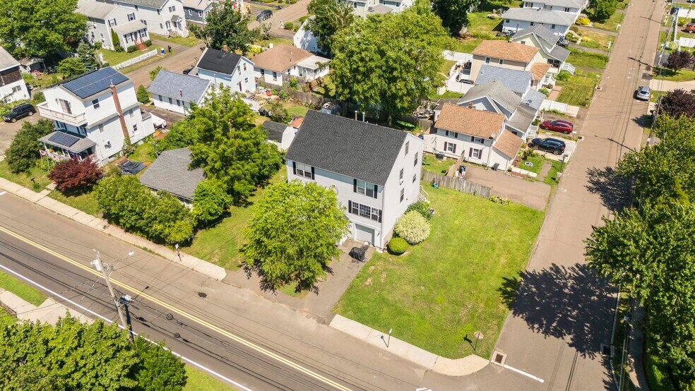 More Photos Of 143 Bradford Ave, East Haven Multifamily For Sale