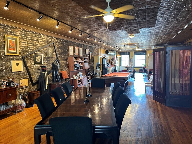 More Photos Of 1259 N milwaukee Ave, Chicago General Retail For Sale