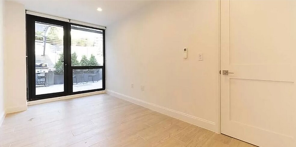 More Photos Of 3078 43rd St, Astoria Multifamily For Sale