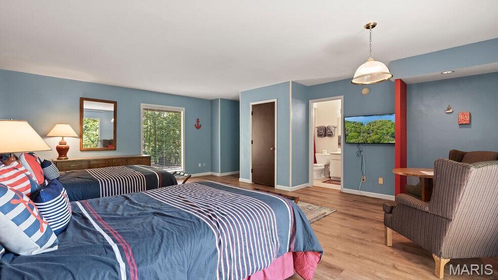 More Photos Of 35 Walkers Cay Drive, Osage Beach Apartments For Sale