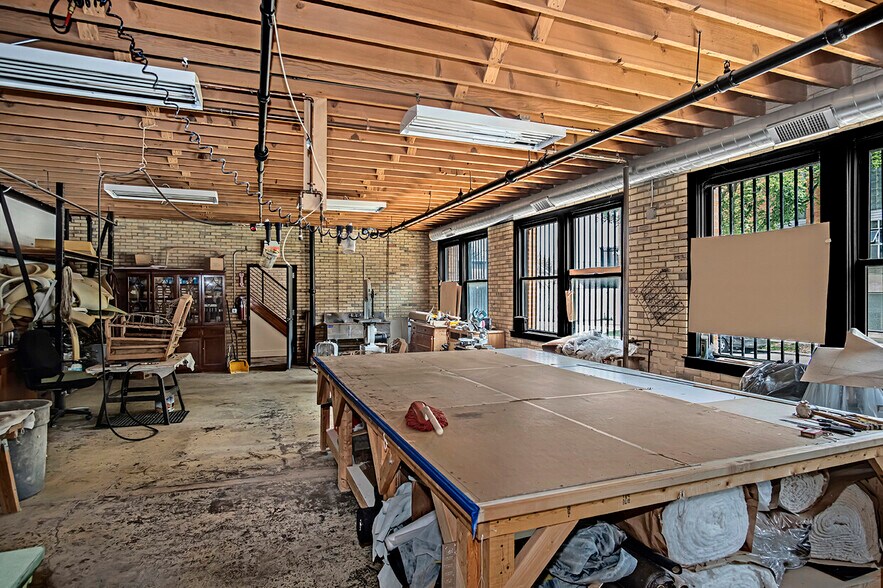 More Photos Of 1750 N Springfield Ave, Chicago Warehouse For Lease