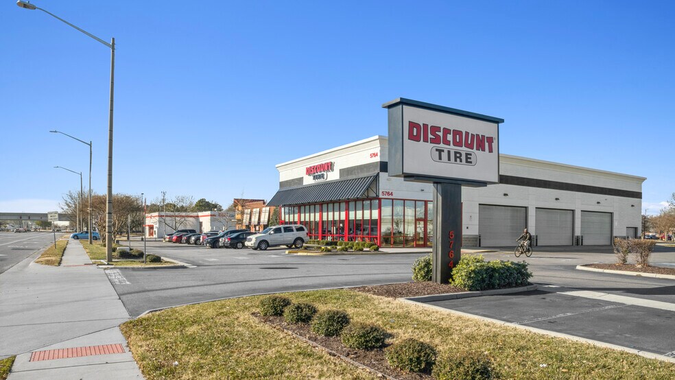 More Photos Of 5900 E Virginia Beach Blvd, Norfolk Unknown For Lease