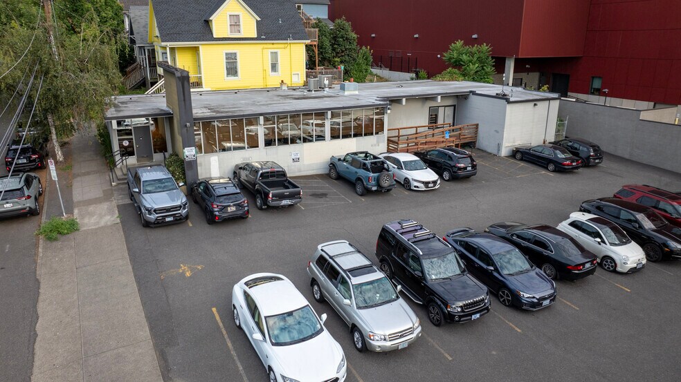 More Photos Of 1717 SW Madison St, Portland Office For Lease