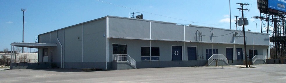 More Photos Of 70-80 Cumberland St, Memphis Warehouse For Lease