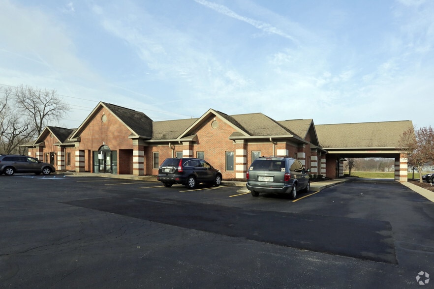 More Photos Of 6313-6411 S East St, Indianapolis Unknown For Lease