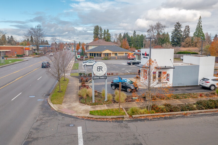 More Photos Of 4560 River Rd N, Keizer Restaurant For Sale