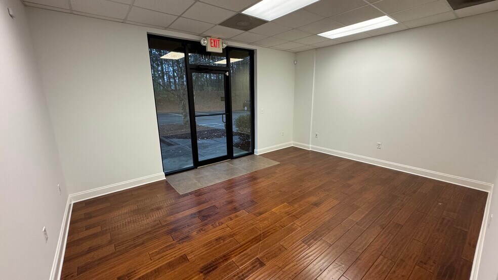 More Photos Of 6065 Parkway North Dr, Cumming Distribution For Sale