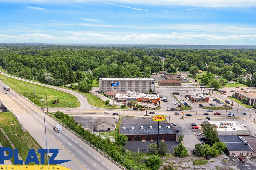 More Photos Of 4024-4040 Belmont Ave, Youngstown Freestanding For Lease