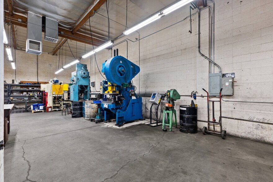 More Photos Of 12455 Branford St, Pacoima Warehouse For Sale