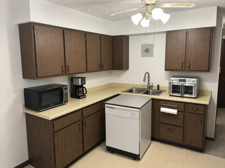 More Photos Of 300 W 22nd St, Sioux Falls Apartments For Sale