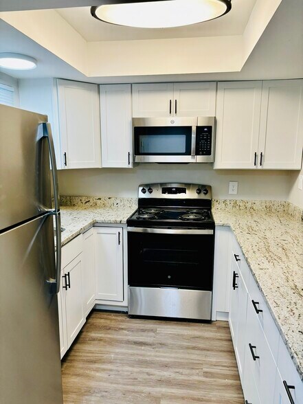 More Photos Of 2035 Alpine Rd, Clearwater Apartments For Sale