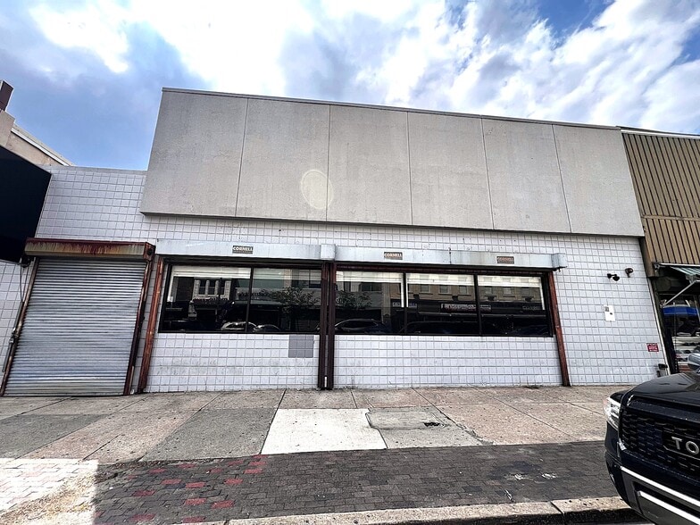 Primary Photo Of 5612-14 N 5th St, Philadelphia Drugstore For Sale