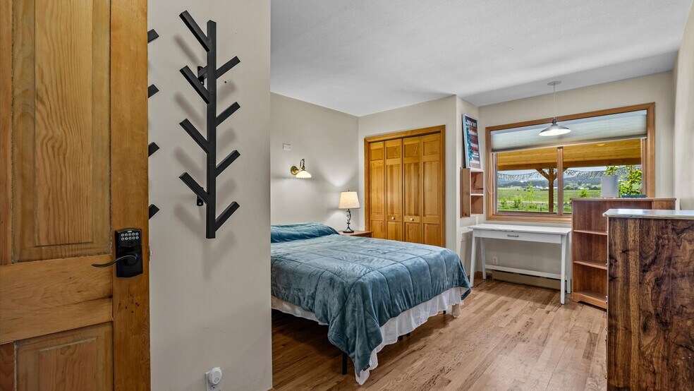 More Photos Of 41990 Cottonwood Creek Rd, Crawford Apartments For Sale