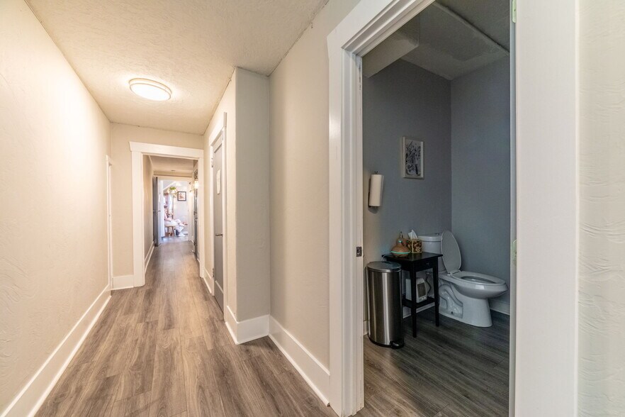 More Photos Of 2940 SW Avalon Way, Seattle Storefront Retail Residential For Sale