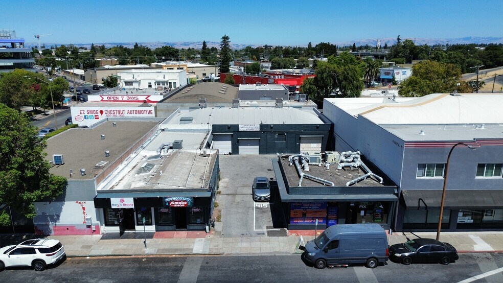 More Photos Of 411-417 Lathrop St, Redwood City Service For Sale