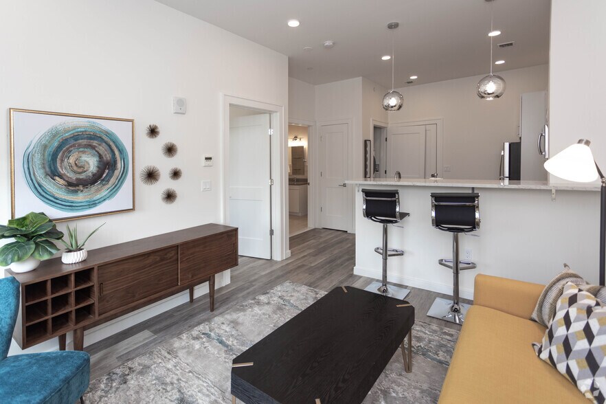 More Photos Of 1000 New York Ave, Huntington Station Apartments For Lease