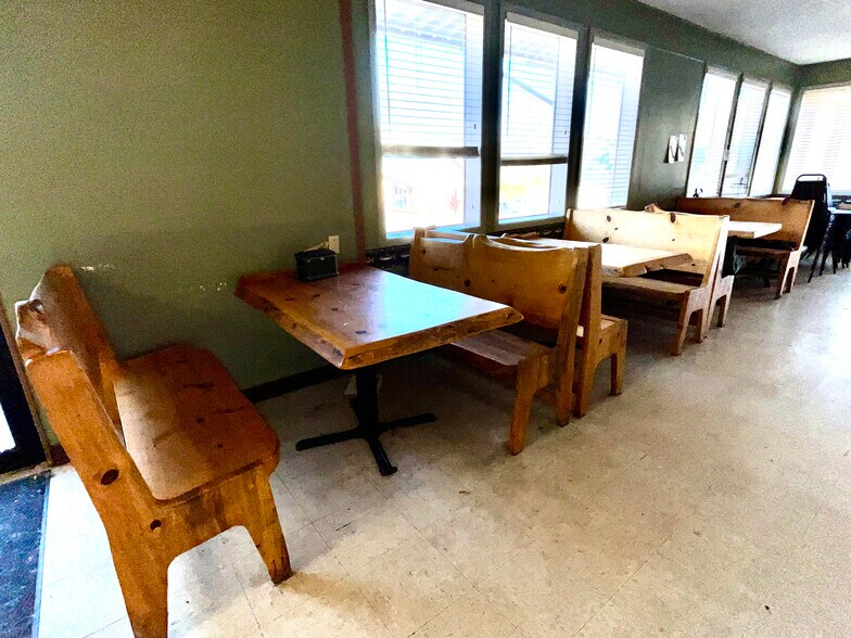 More Photos Of 99 3rd St, Maupin Restaurant For Sale