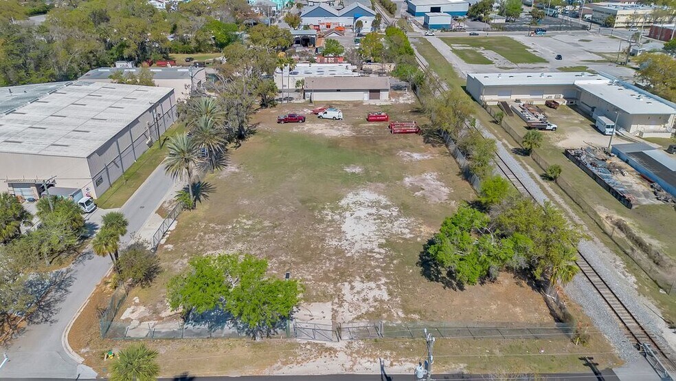 More Photos Of 327 Marion St, Daytona Beach Warehouse For Sale