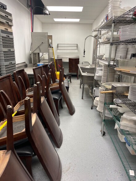 More Photos Of 901 Elm St, Tioga Restaurant For Sale