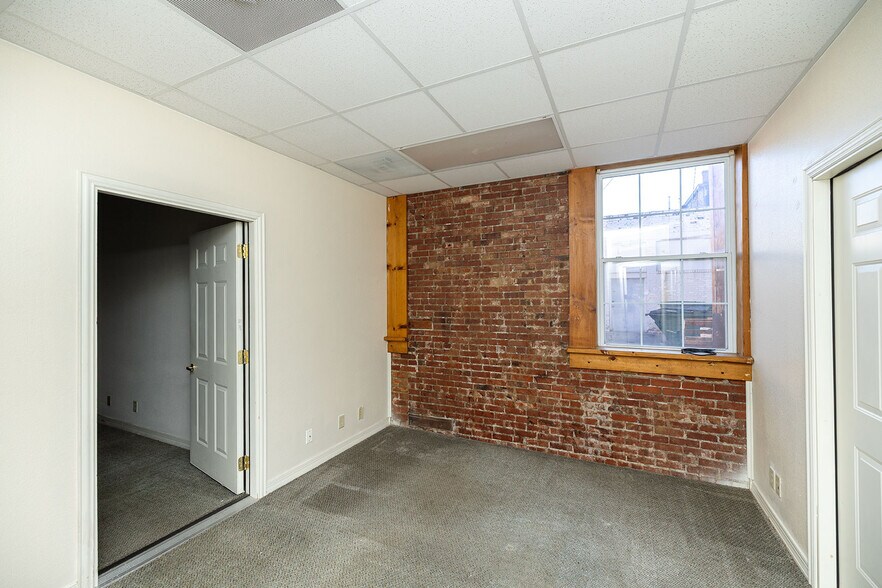 More Photos Of 116 W Pine Ave, El Dorado Office Residential For Sale