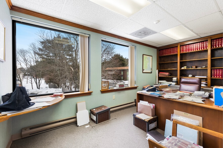 More Photos Of 1000 Plain St, Marshfield Office For Sale