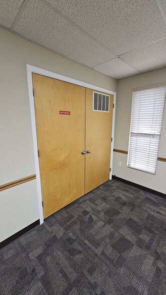 More Photos Of 7131 Rising Sun Ave, Philadelphia Office For Lease