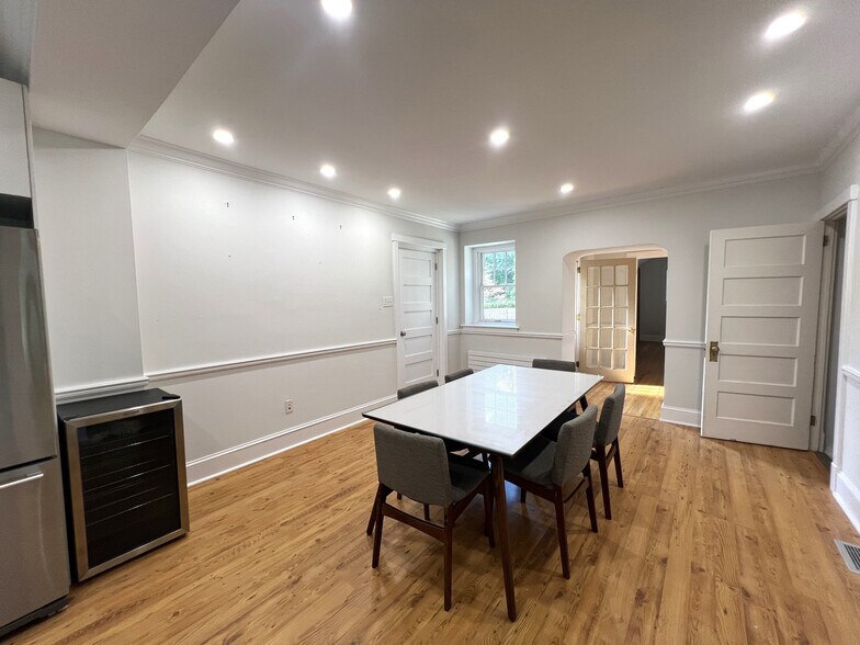 More Photos Of 98 Darby Rd, Paoli Office Residential For Lease