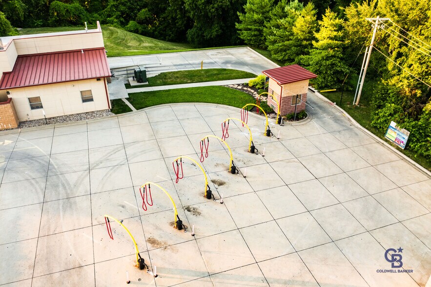 More Photos Of 3311 N Belt Hwy, Saint Joseph Carwash For Sale
