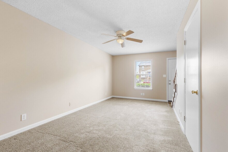 More Photos Of 2450 Caroline Dr, Clarksville Apartments For Sale