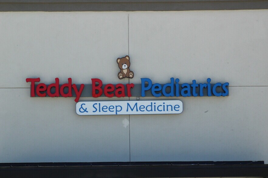 More Photos Of 14300 Ronald Reagan Blvd, Leander Storefront For Lease