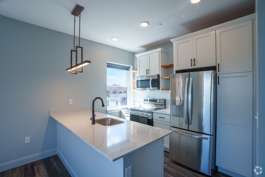More Photos Of 25 Lowell St, Manchester Apartments For Lease