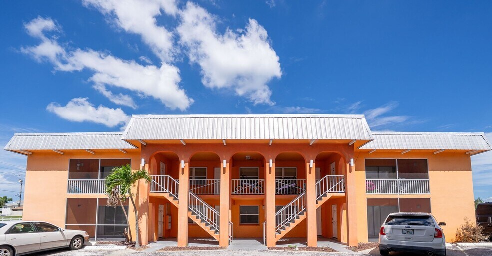 More Photos Of 18205 Gulf Blvd, Redington Shores Apartments For Sale