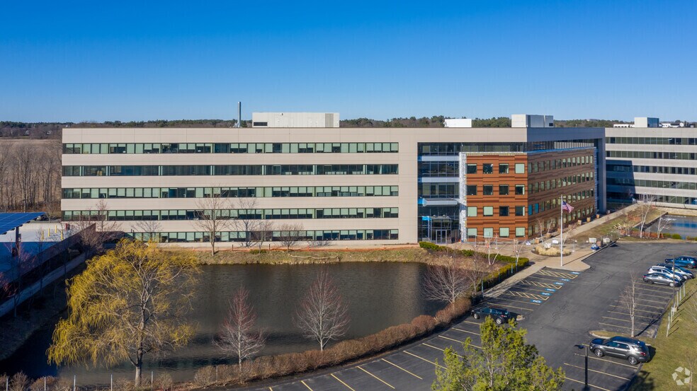 More Photos Of 101 Edgewater Dr, Wakefield Unknown For Lease