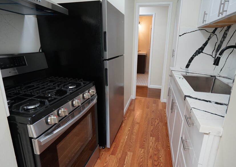 More Photos Of 2811 F St, Sacramento Apartments For Sale