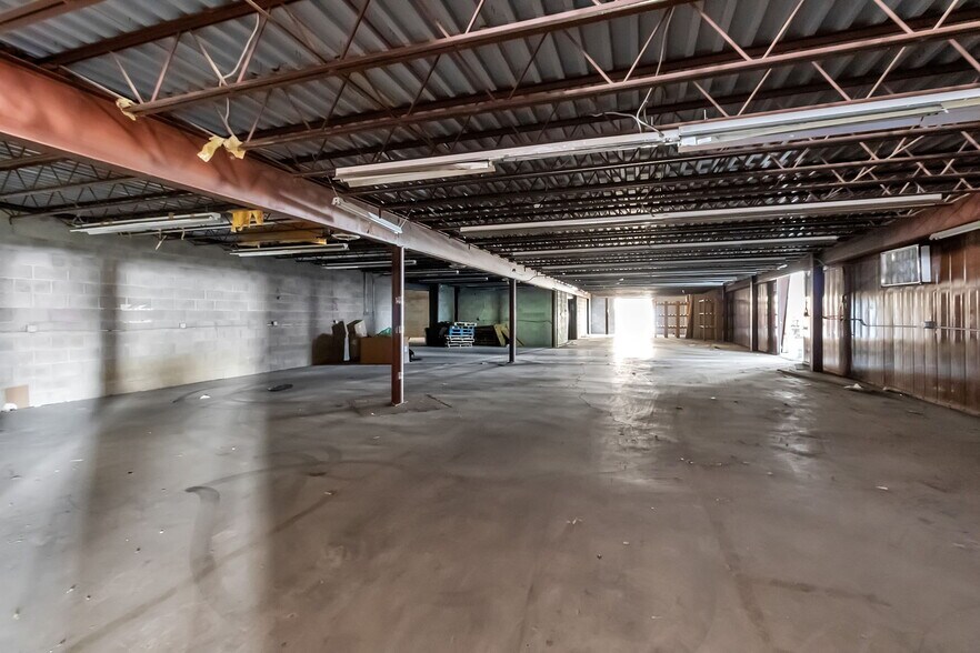 More Photos Of 550 Fillmore Ave, Tonawanda Light Distribution For Lease